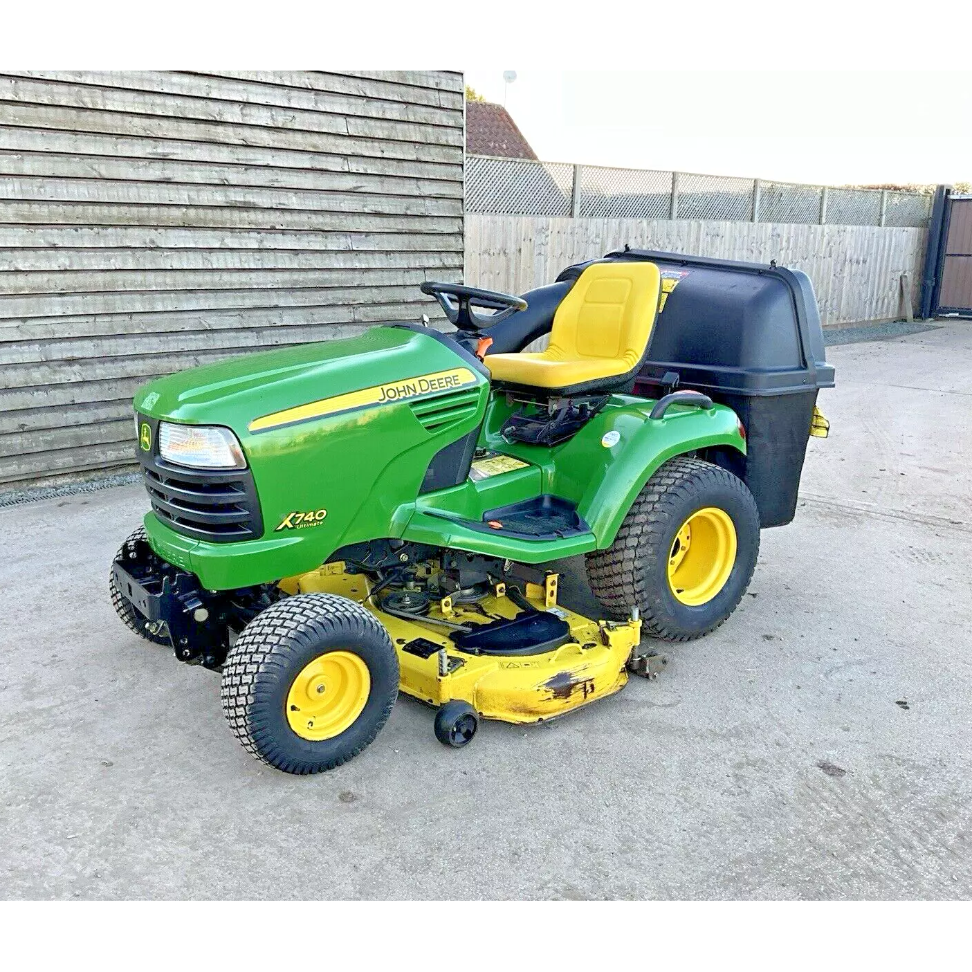 2008 JOHN DEERE X740 DIESEL RIDE ON LAWN MOWER