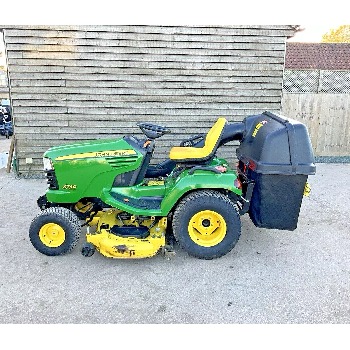 2008 JOHN DEERE X740