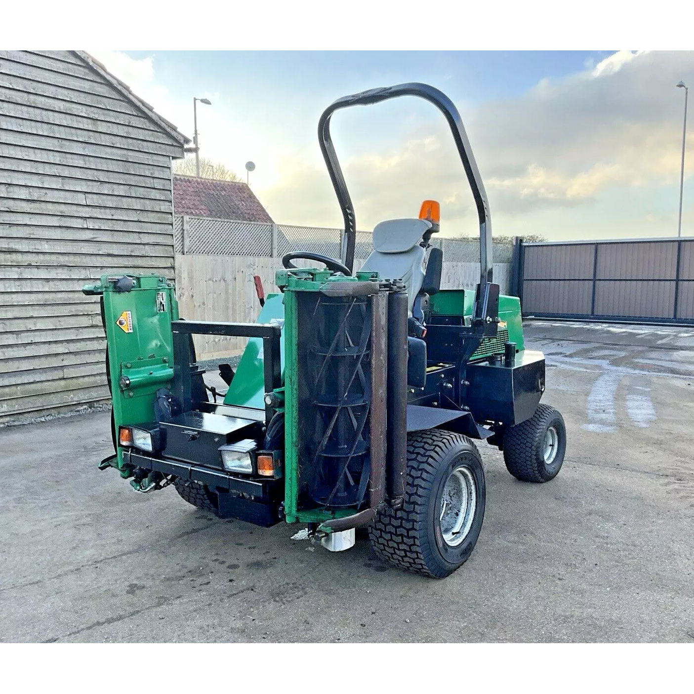 2008 RANSOMES PARKWAY 2250