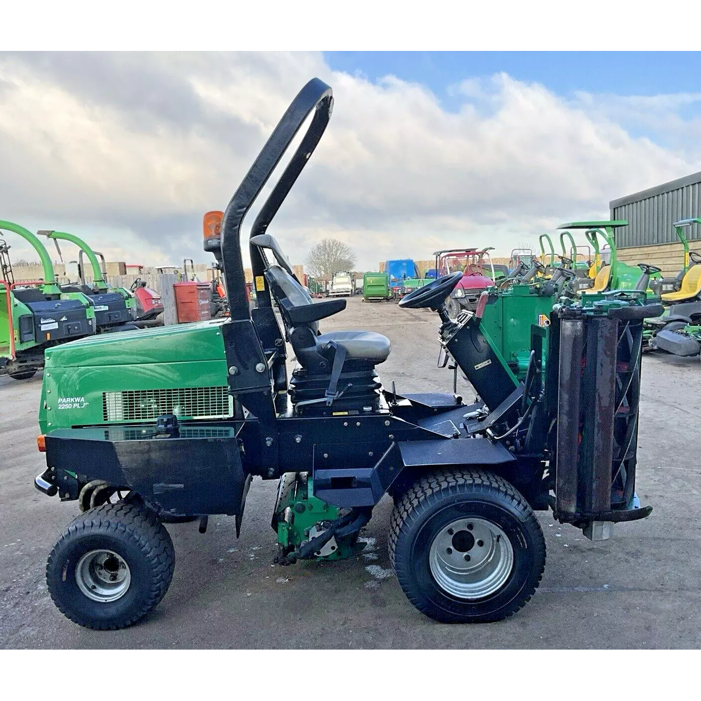 2008 RANSOMES PARKWAY 2250