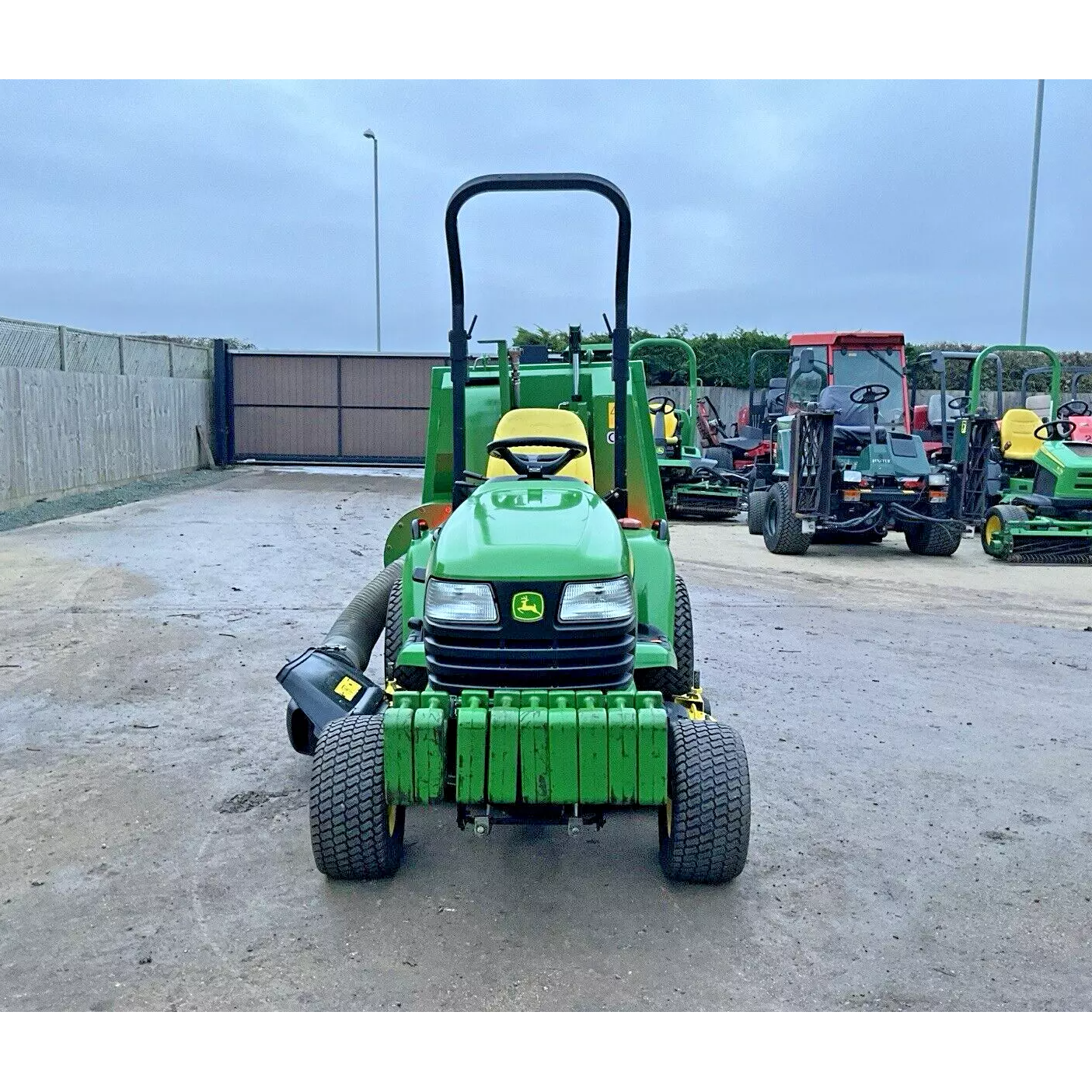 2009 JOHN DEERE X740