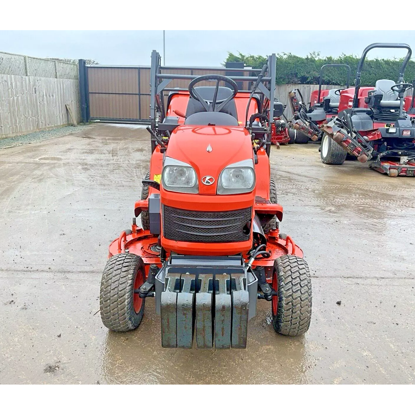 2011 KUBOTA G26