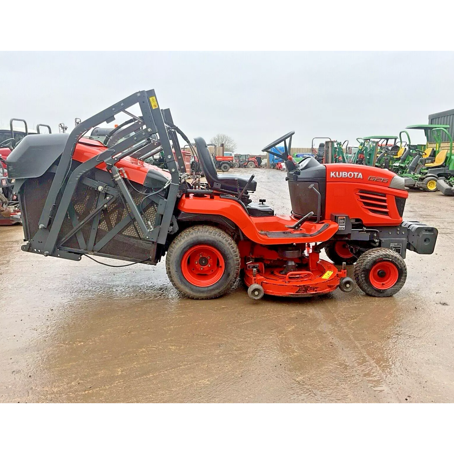 2011 KUBOTA G26