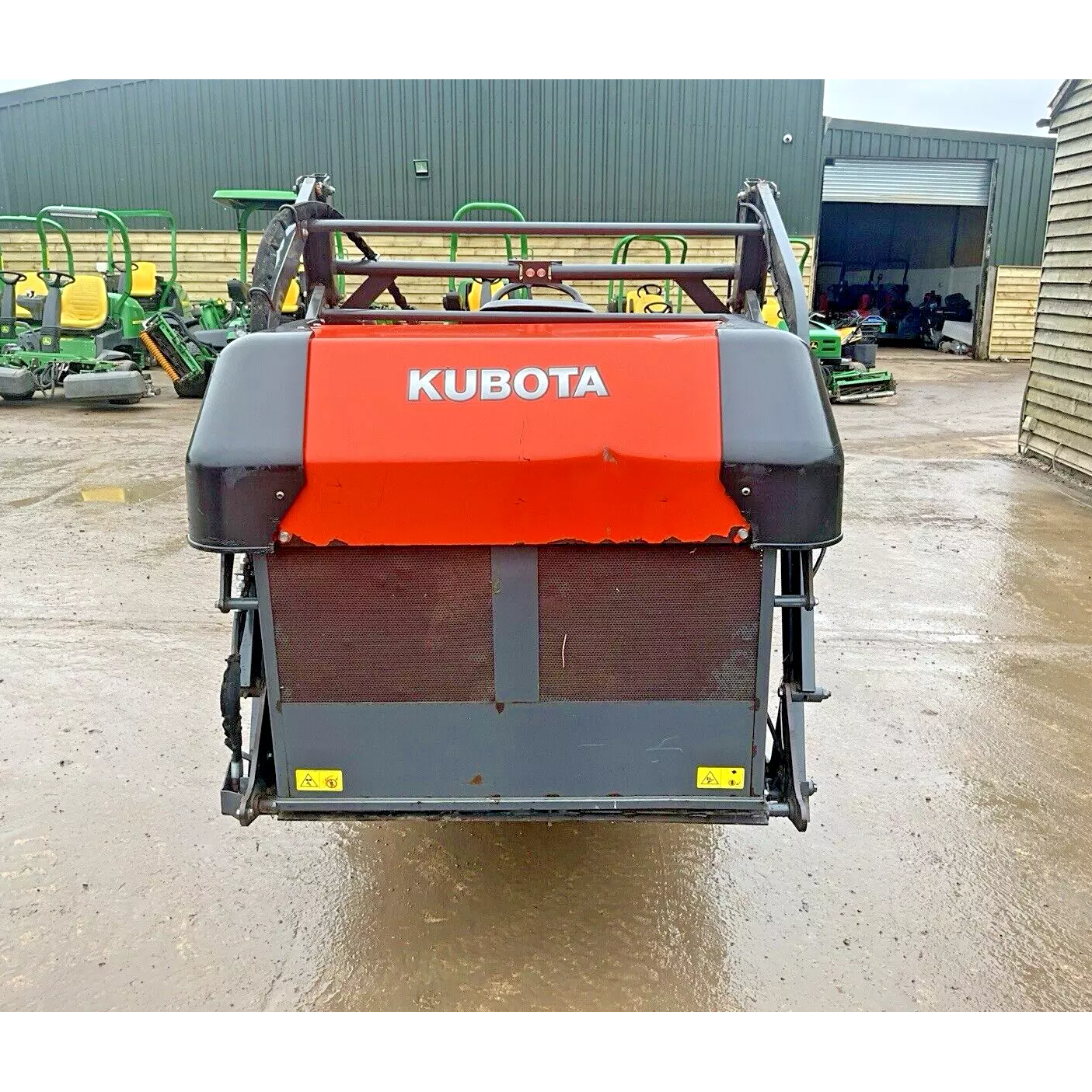 2011 KUBOTA G26