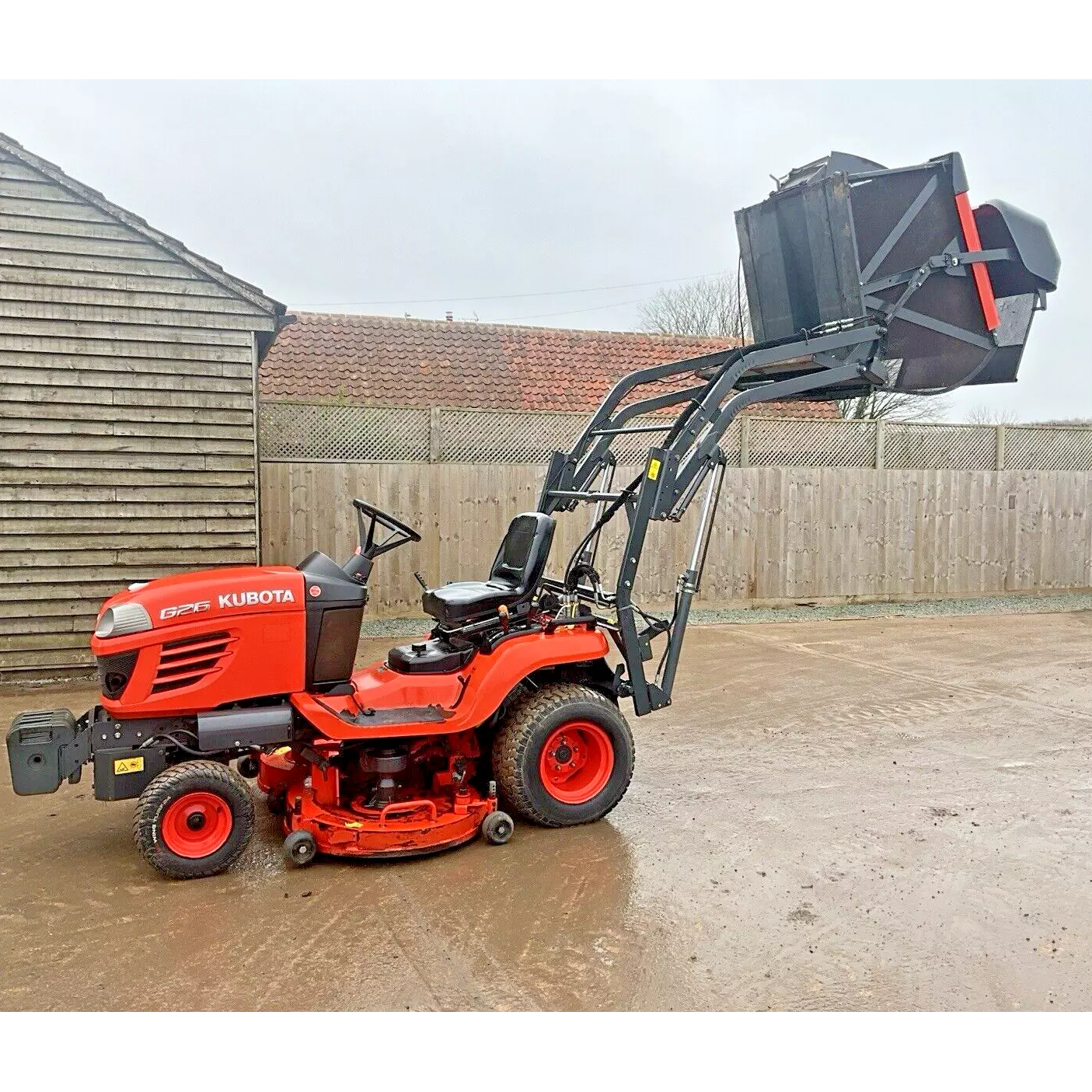 2011 KUBOTA G26