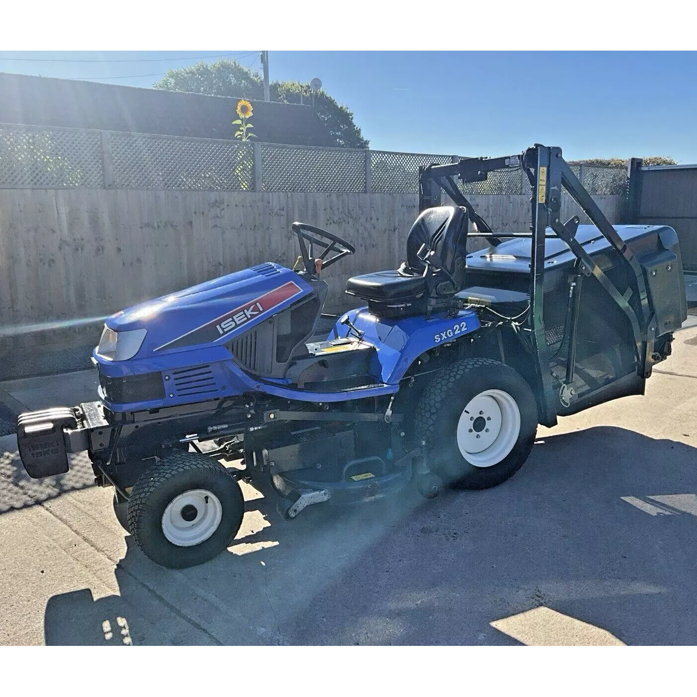 2012 ISEKI SXG22 HIGH TIP DIESEL RIDE ON LAWN MOWER