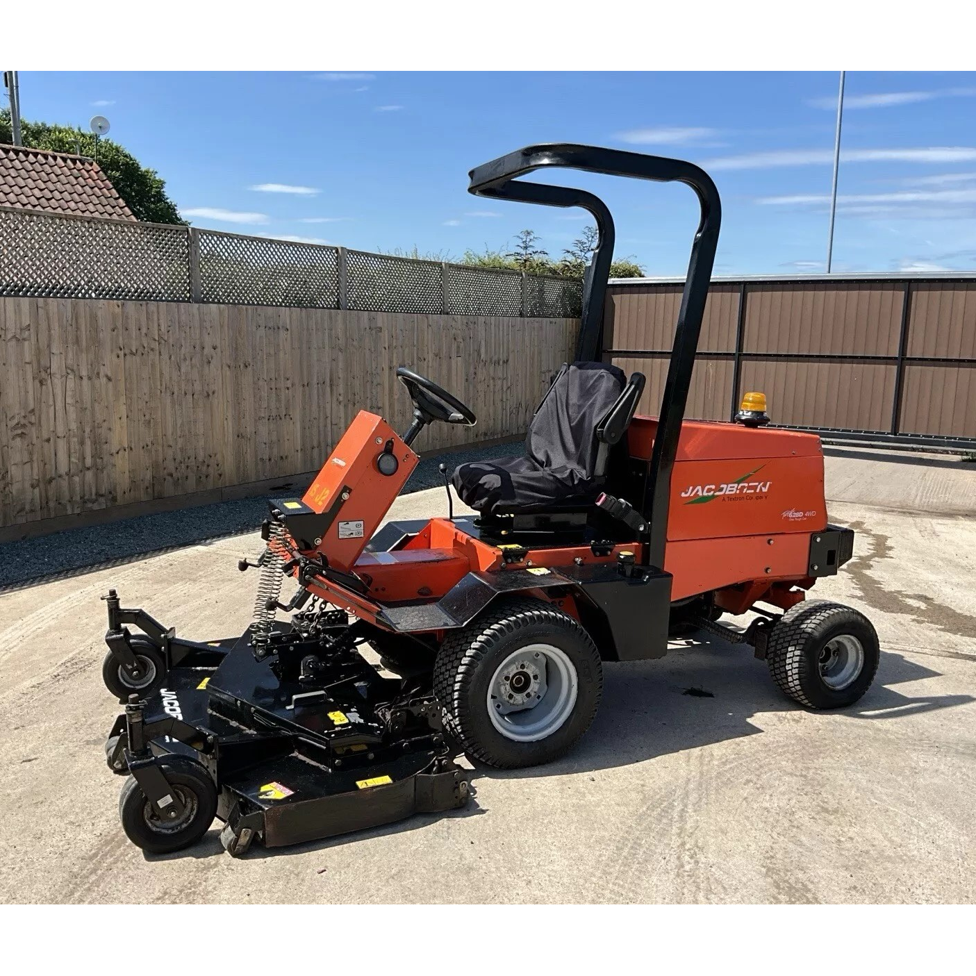 2013 JACOBSEN TURFCAT OUTFRONT DIESEL RIDE ON LAWN MOWER