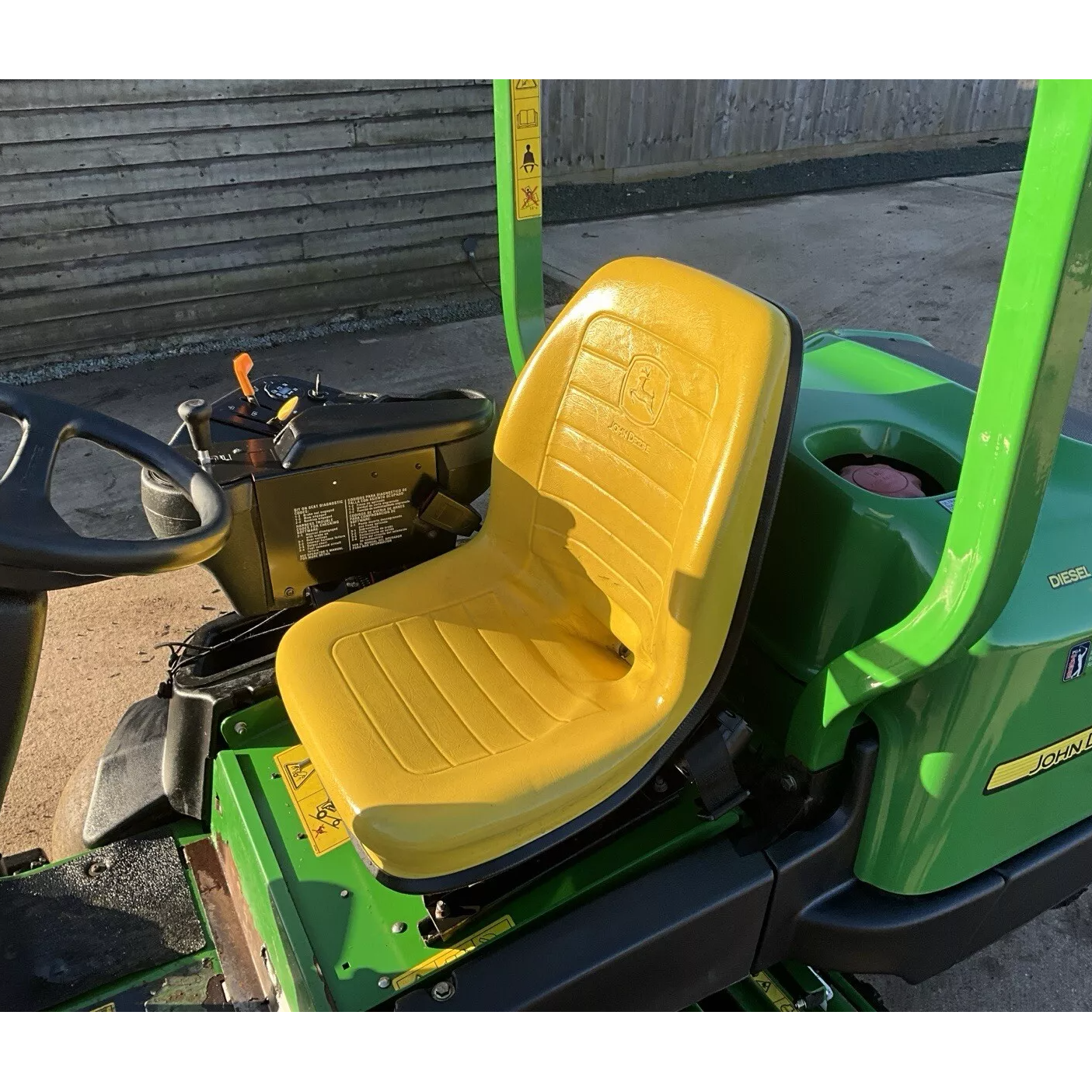 2013 JOHN DEERE 2500B