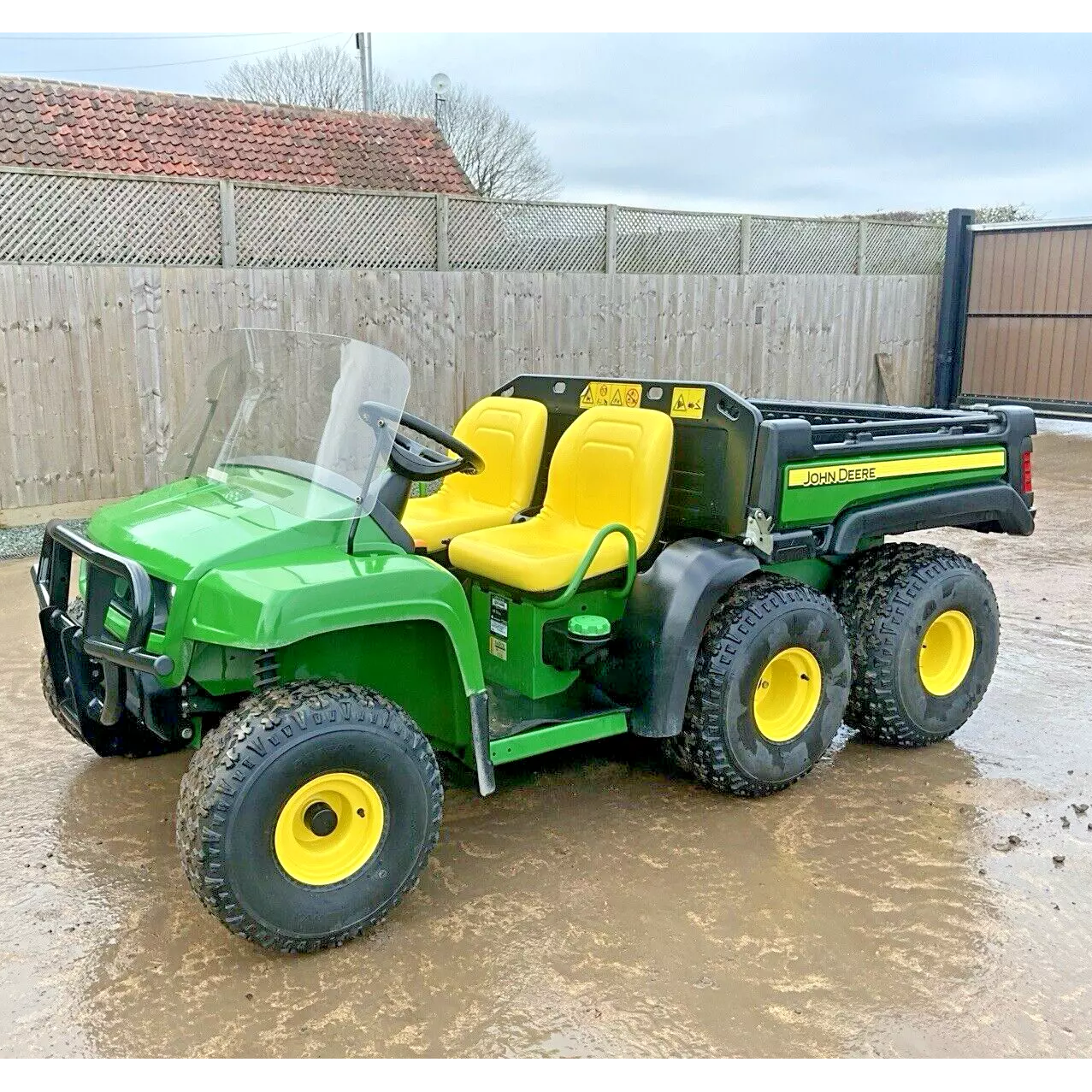 2014 JOHN DEERE 6x4 TH DIESEL GATOR