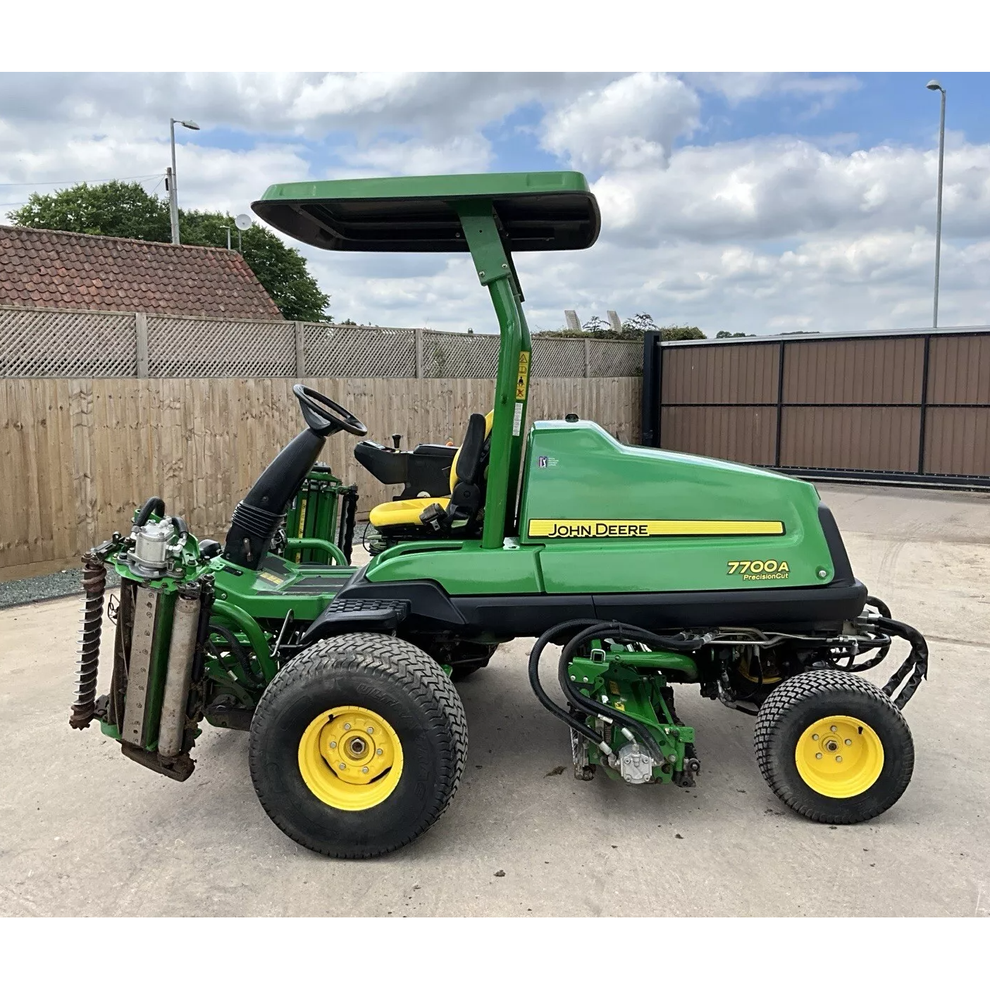 2014 JOHN DEERE 7700A