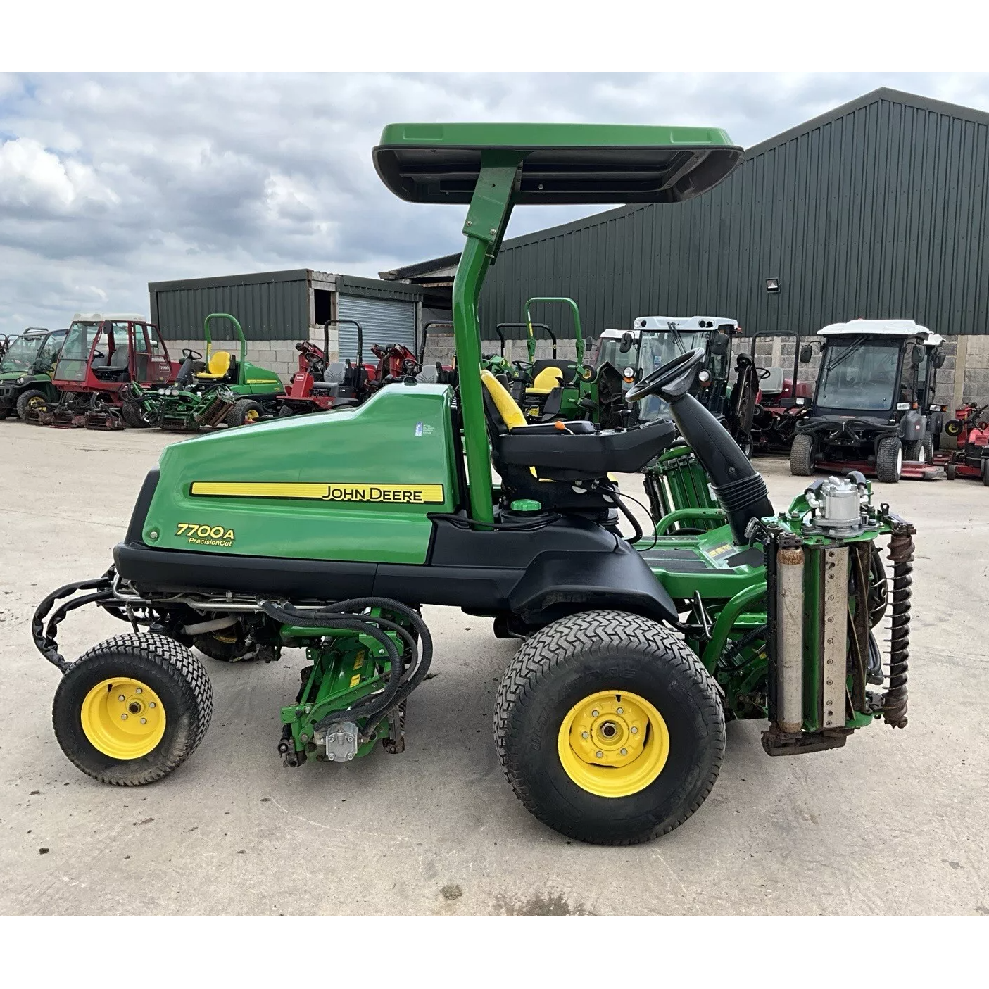 2014 JOHN DEERE 7700A