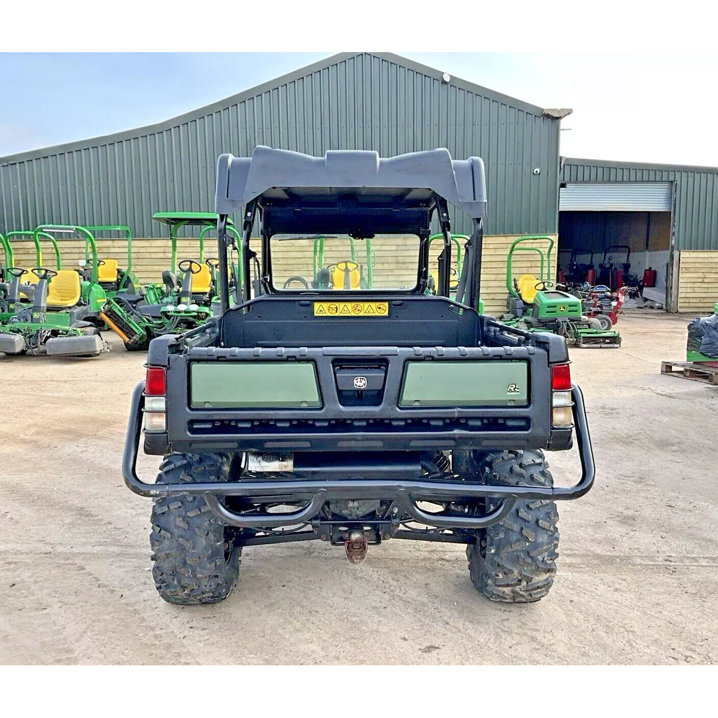 2014 JOHN DEERE GATOR 855D