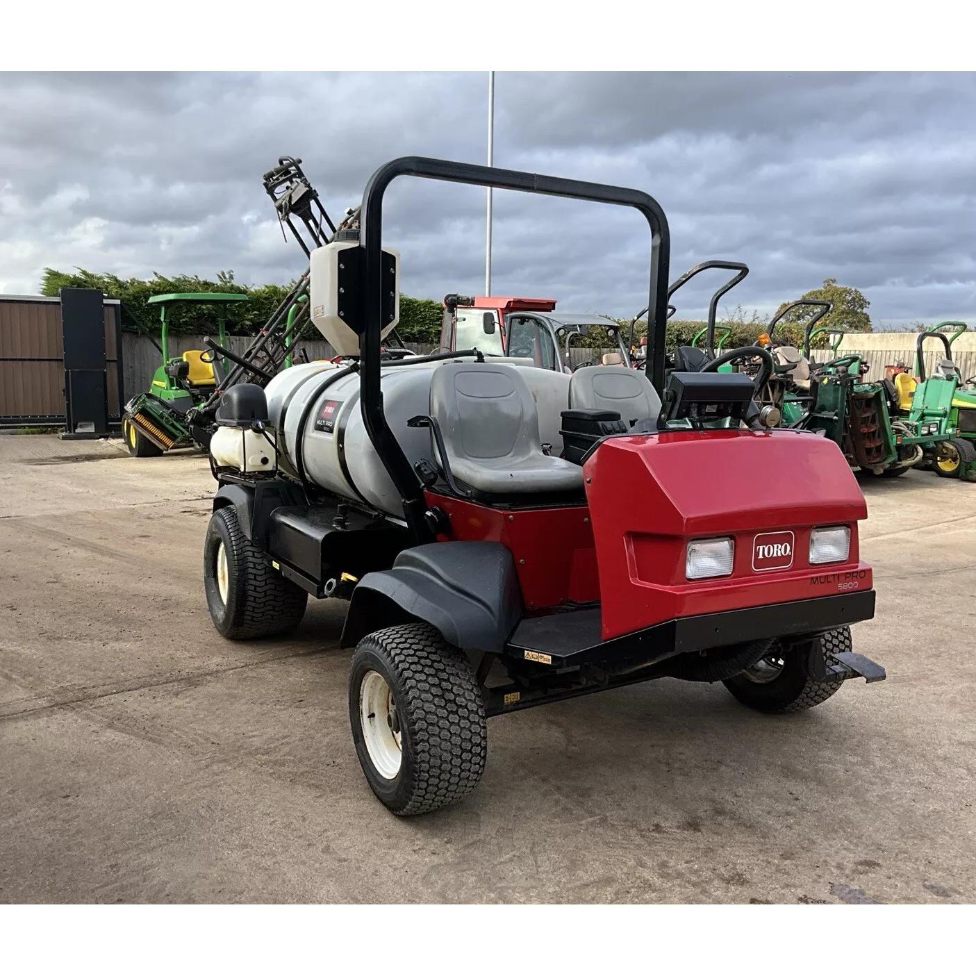 2014 TORO MULTI PRO 5800 SELF PROPELLED SPRAYER UTILITY VEHICLE