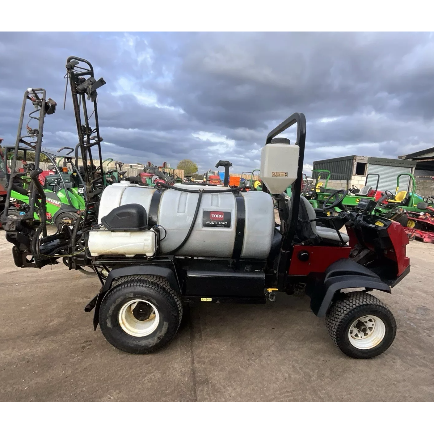 2014 TORO MULTI PRO 5800