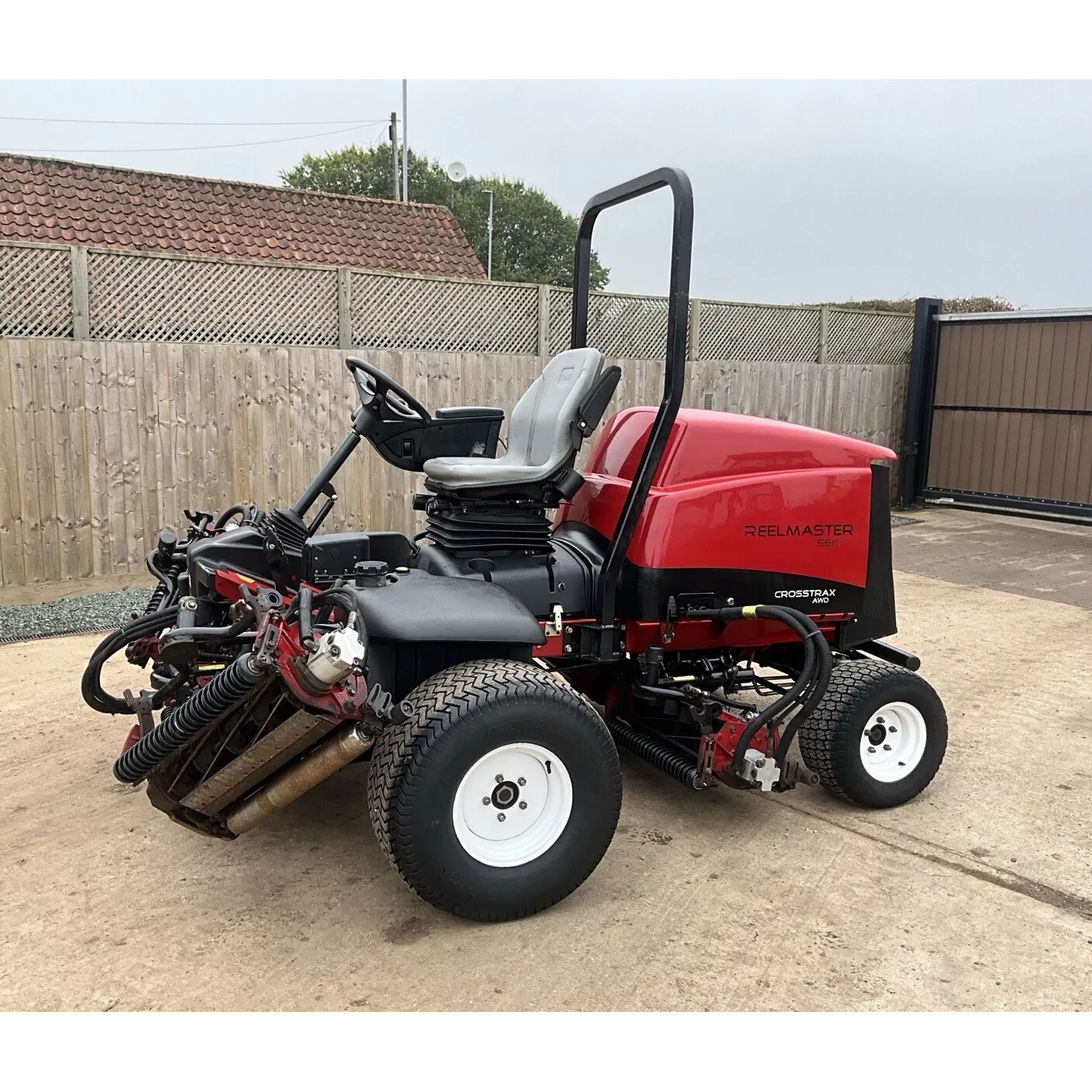 2014 TORO REELMASTER 5610 5 GANG FAIRWAY RIDE ON LAWN MOWER