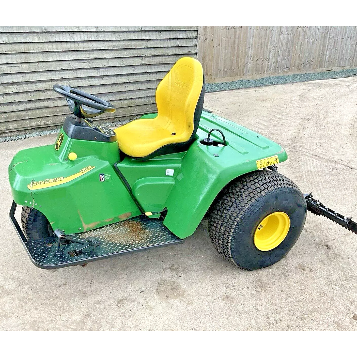 2015 JOHN DEERE 1200A 3 WHEEL BUNKER SAND MENAGE RAKE