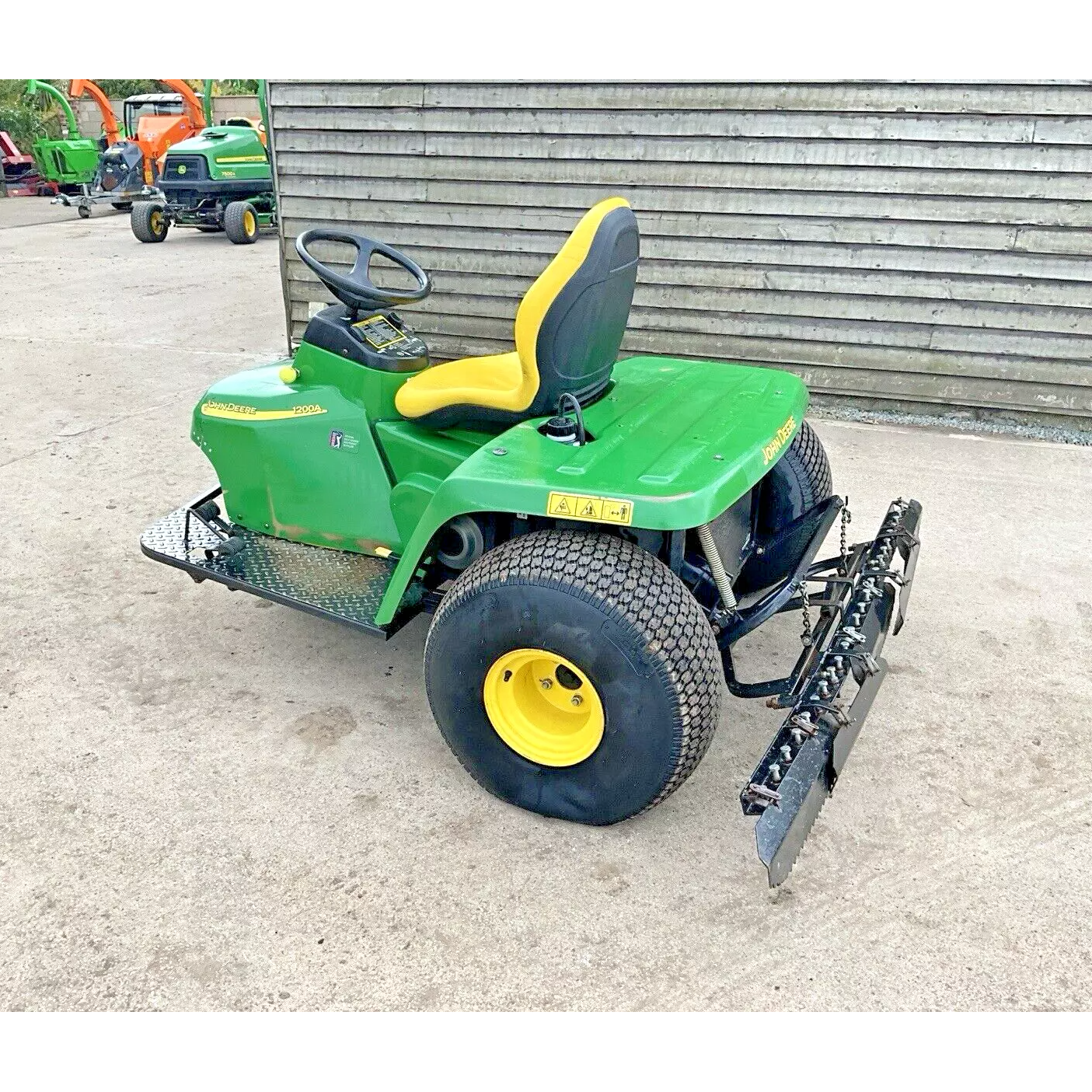 2015 JOHN DEERE 1200A