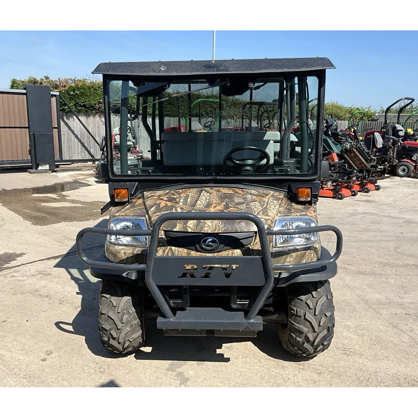 2015 ROAD LEGAL CAB KUBOTA