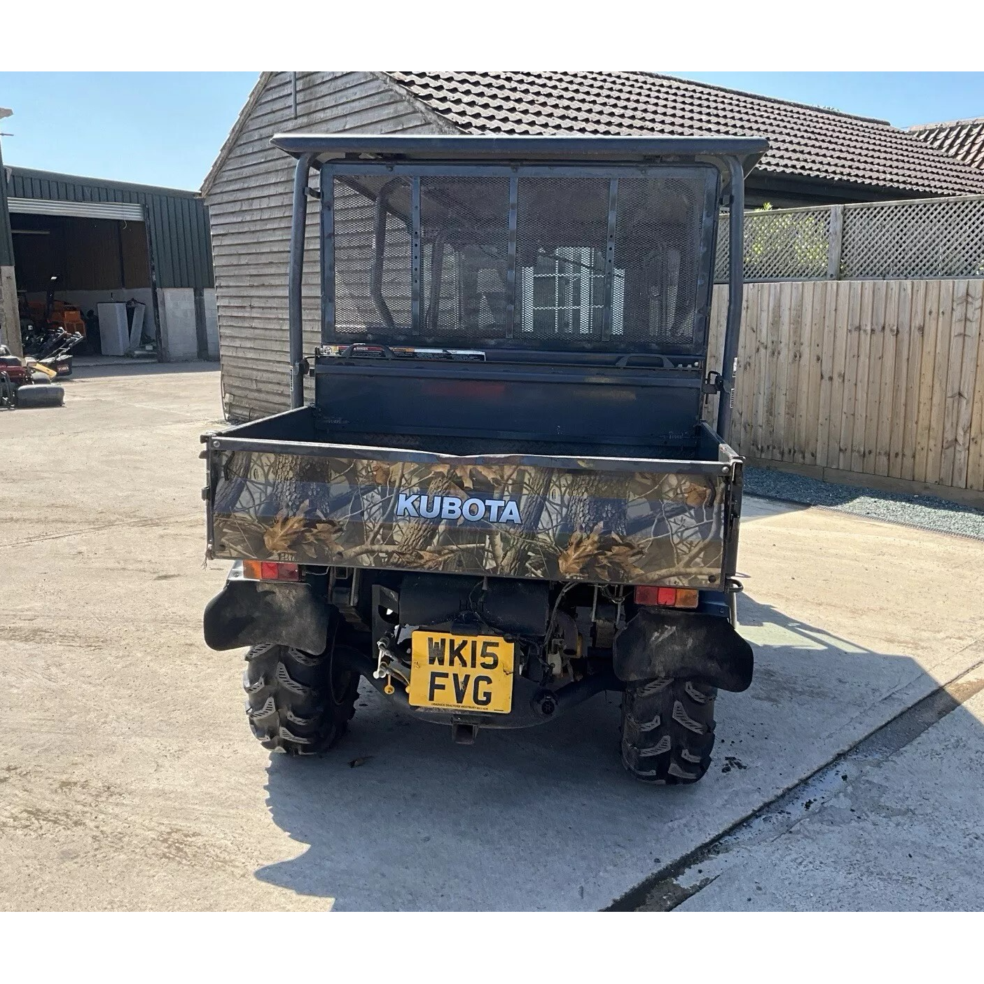 2015 ROAD LEGAL CAB KUBOTA