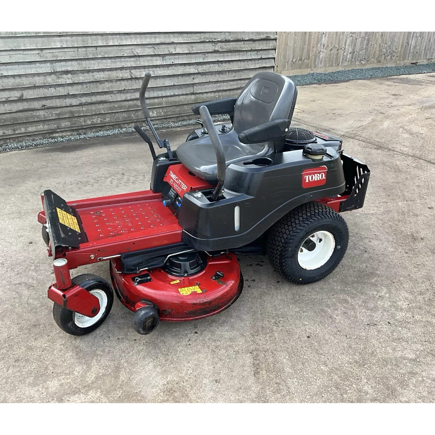 2015 TORO TIMECUTTER 4200 ZERO TURN PETROL MULCH RIDE ON LAWN MOWER