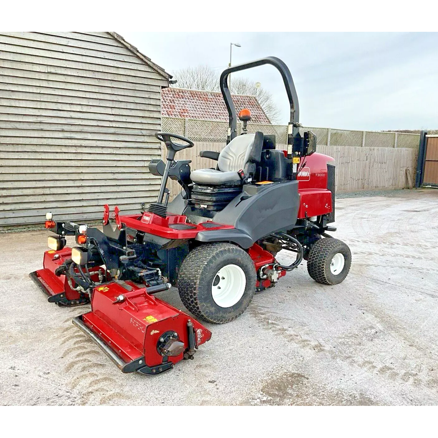 2016 66 PLATE TORO LTF3000 TRIPLE DECK FLAIL RIDE ON LAWN MOWER| 2538 HOURS