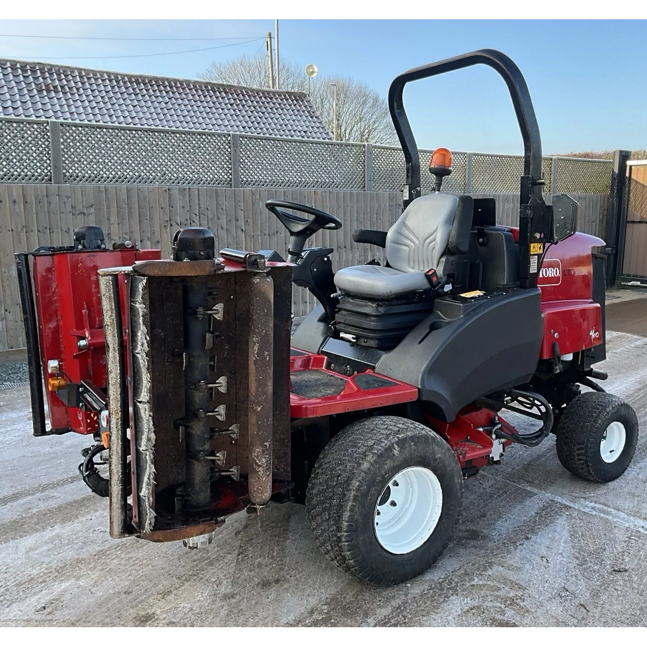 2016 66 PLATE TORO LTF3000 TRIPLE DECK FLAIL RIDE ON LAWN MOWER| 2363HOURS