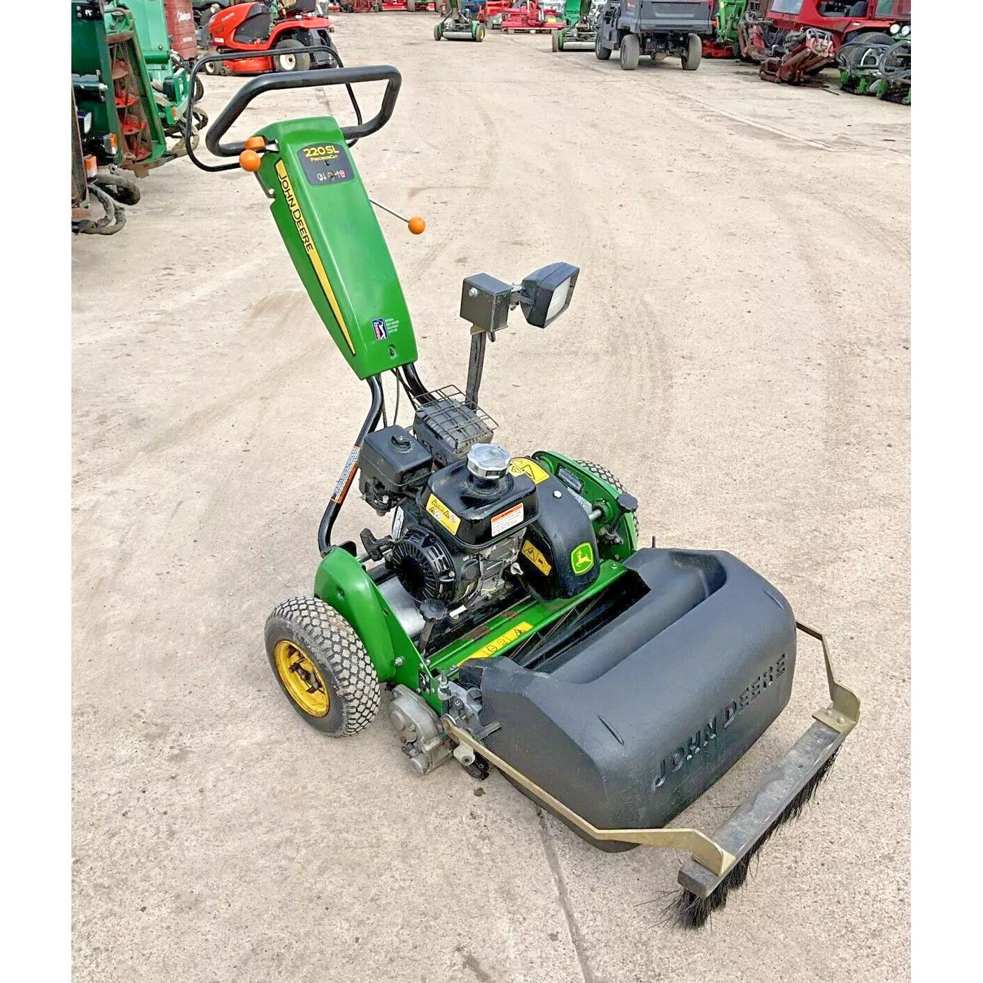 2016 JOHN DEERE 220SL