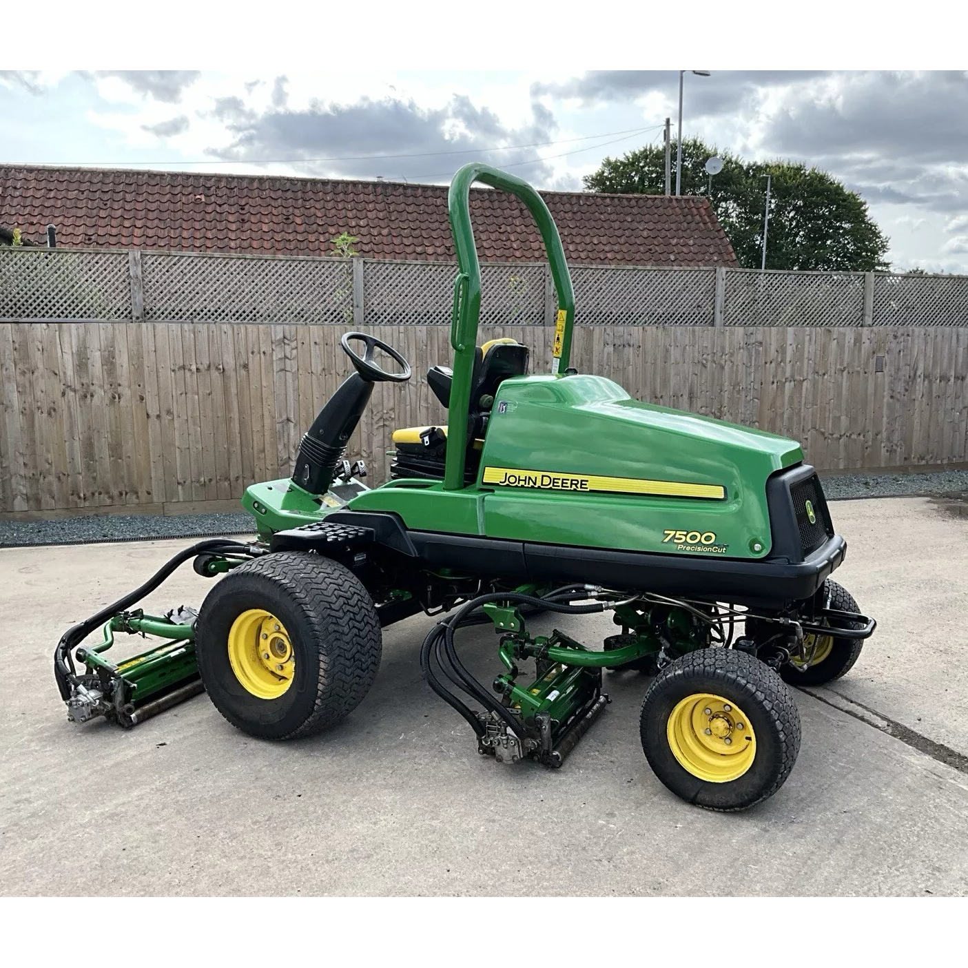 2016 JOHN DEERE 7500A