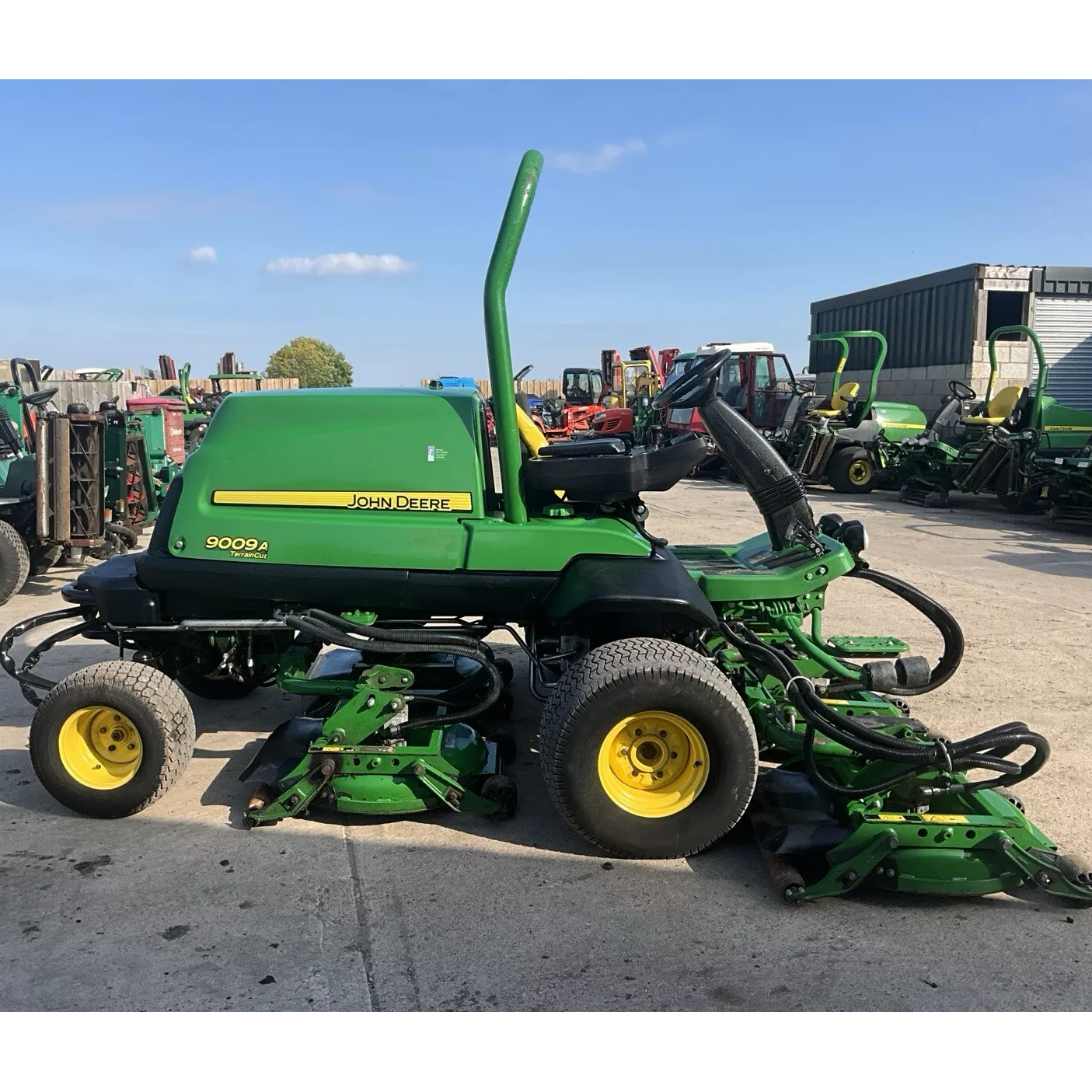 2016 JOHN DEERE 9009A