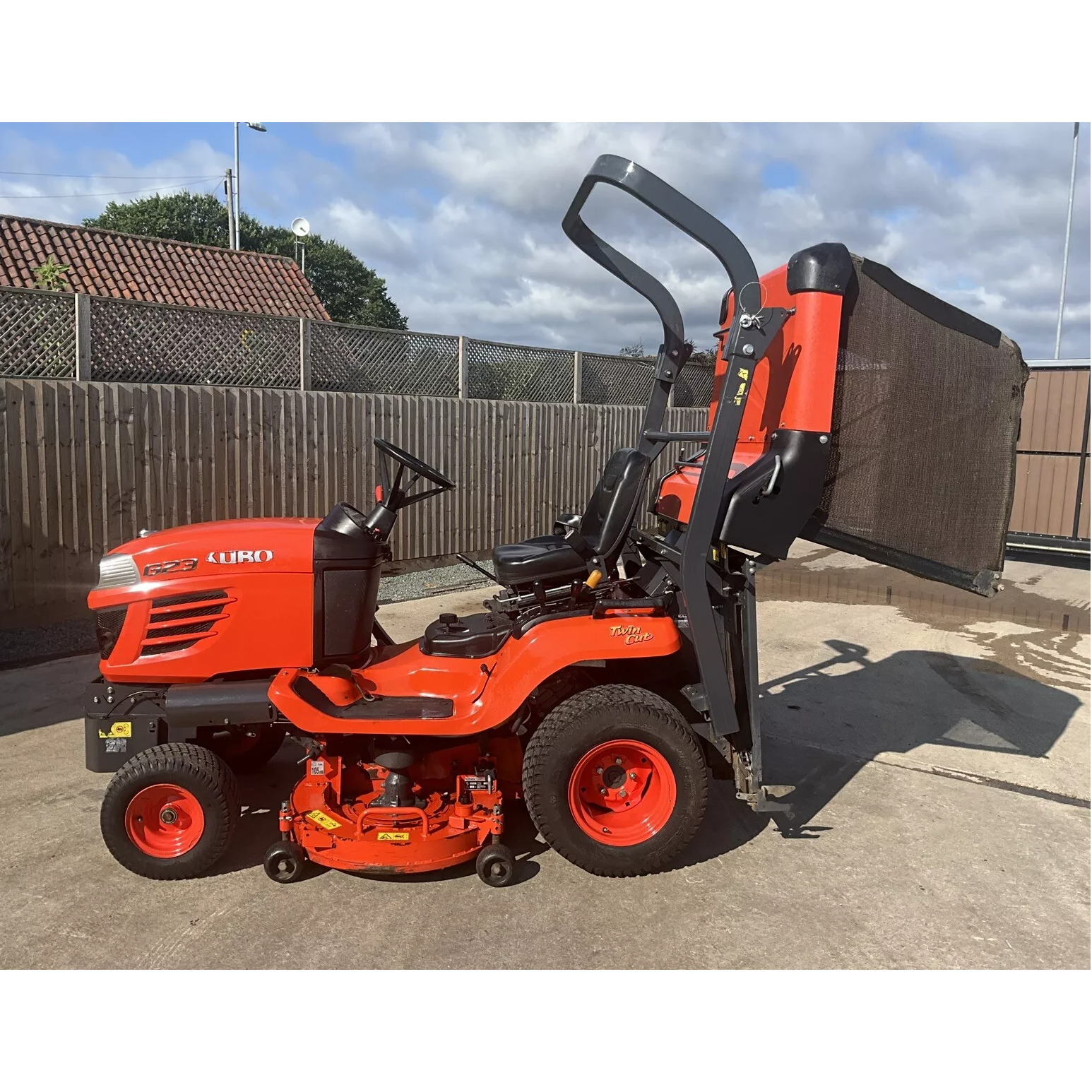 2016 KUBOTA G23