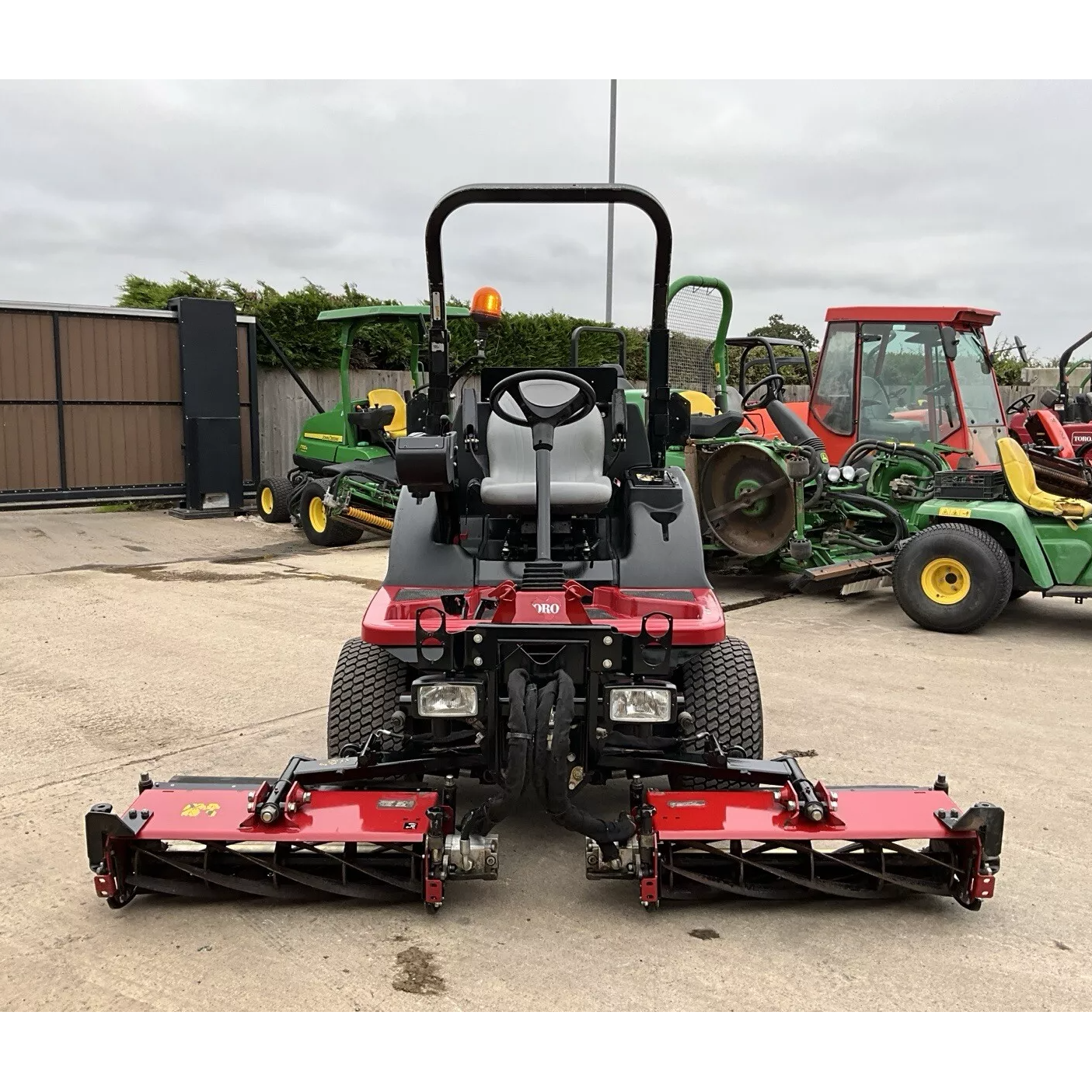 2016 TORO CT2240