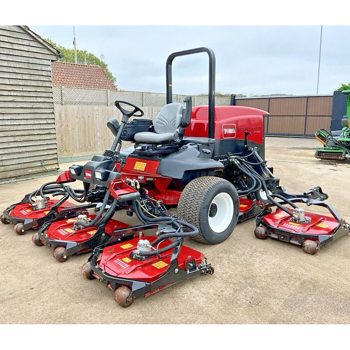 2016 TORO GROUNDMASTER 4700-D RIDE ON LAWN MOWER 5 GANG POD