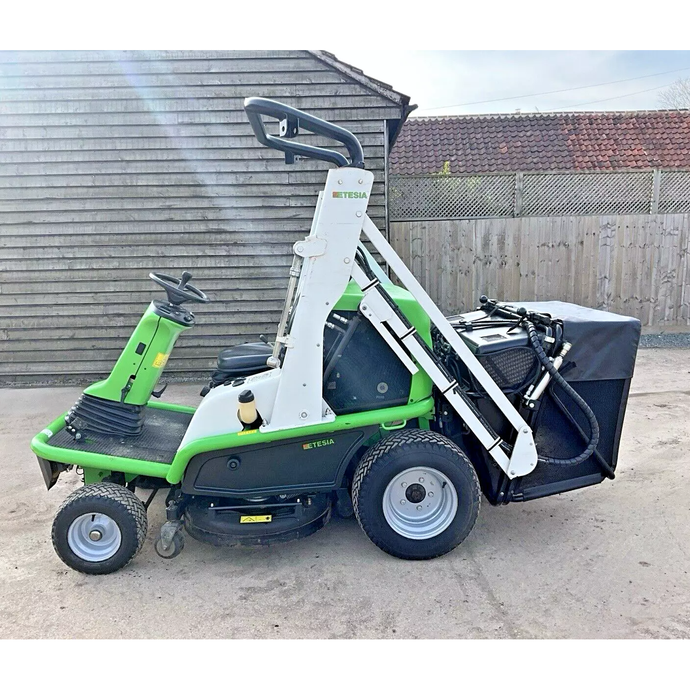 2017 ETESIA H124D