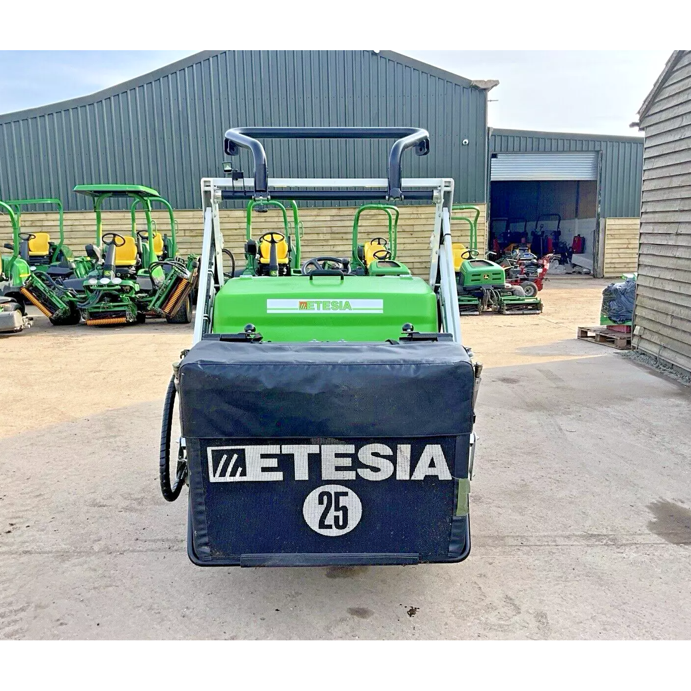 2017 ETESIA H124D