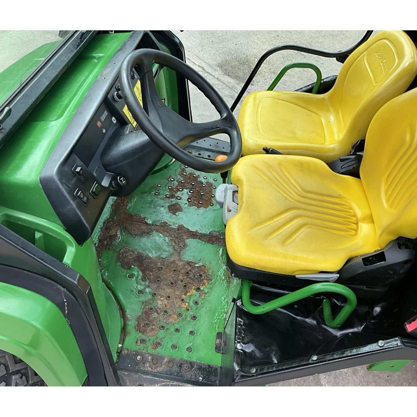 2017 JOHN DEERE TX 4X2