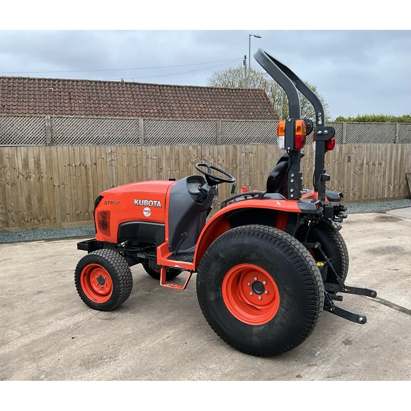 2017 KUBOTA STW37