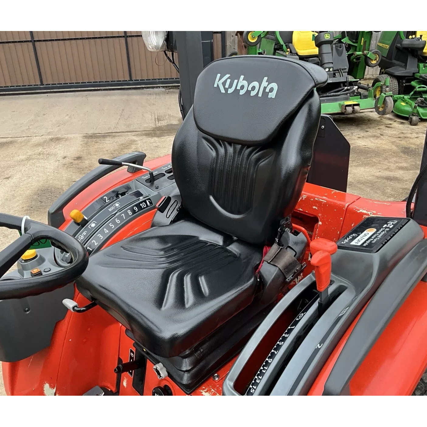 2017 KUBOTA STW37