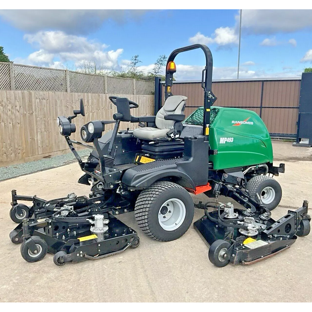 2017 RANSOMES MP493 BATWING WIDE AREA RIDE ON LAWN MOWER