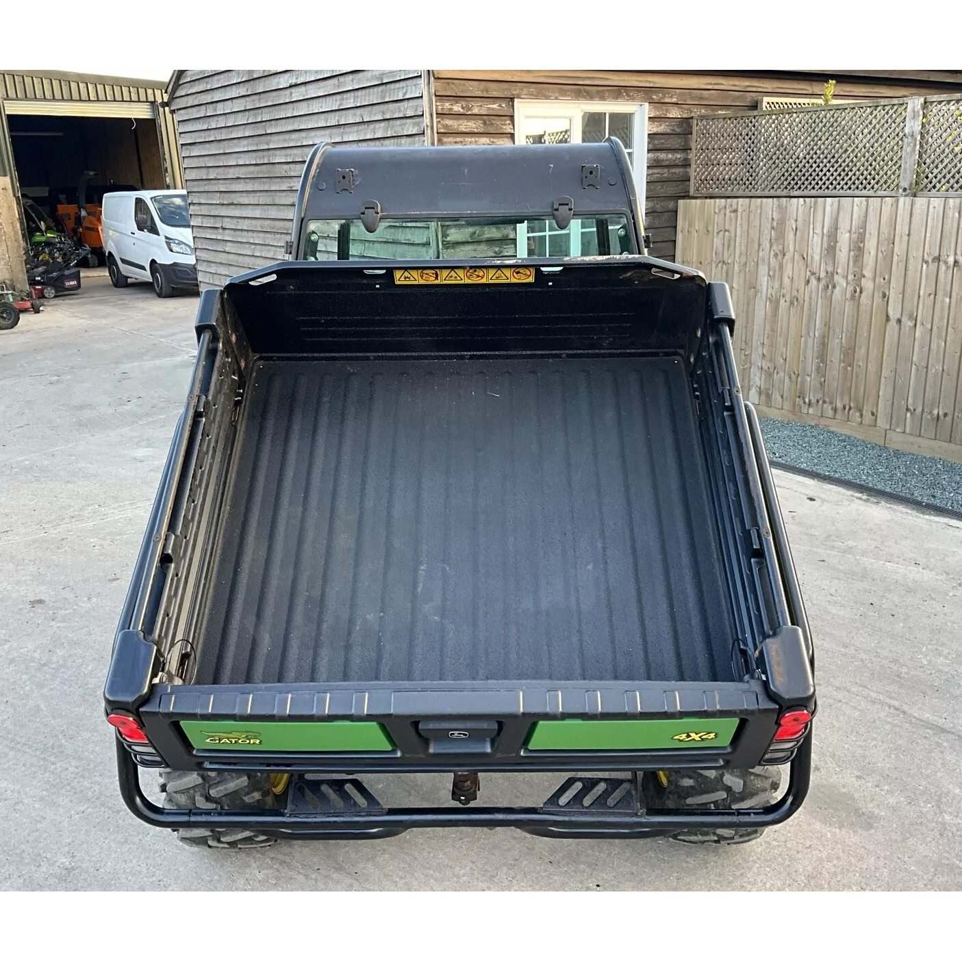 2018 68 JOHN DEERE GATOR XUV 855M