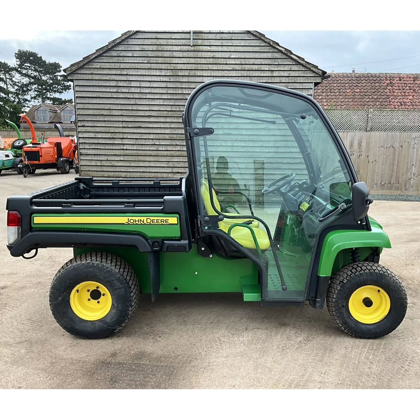 2020 JOHN DEERE 4X2 E GATOR TE ELECTRIC