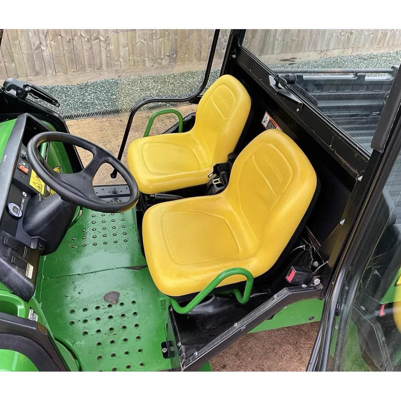 2020 JOHN DEERE 4X2 E GATOR