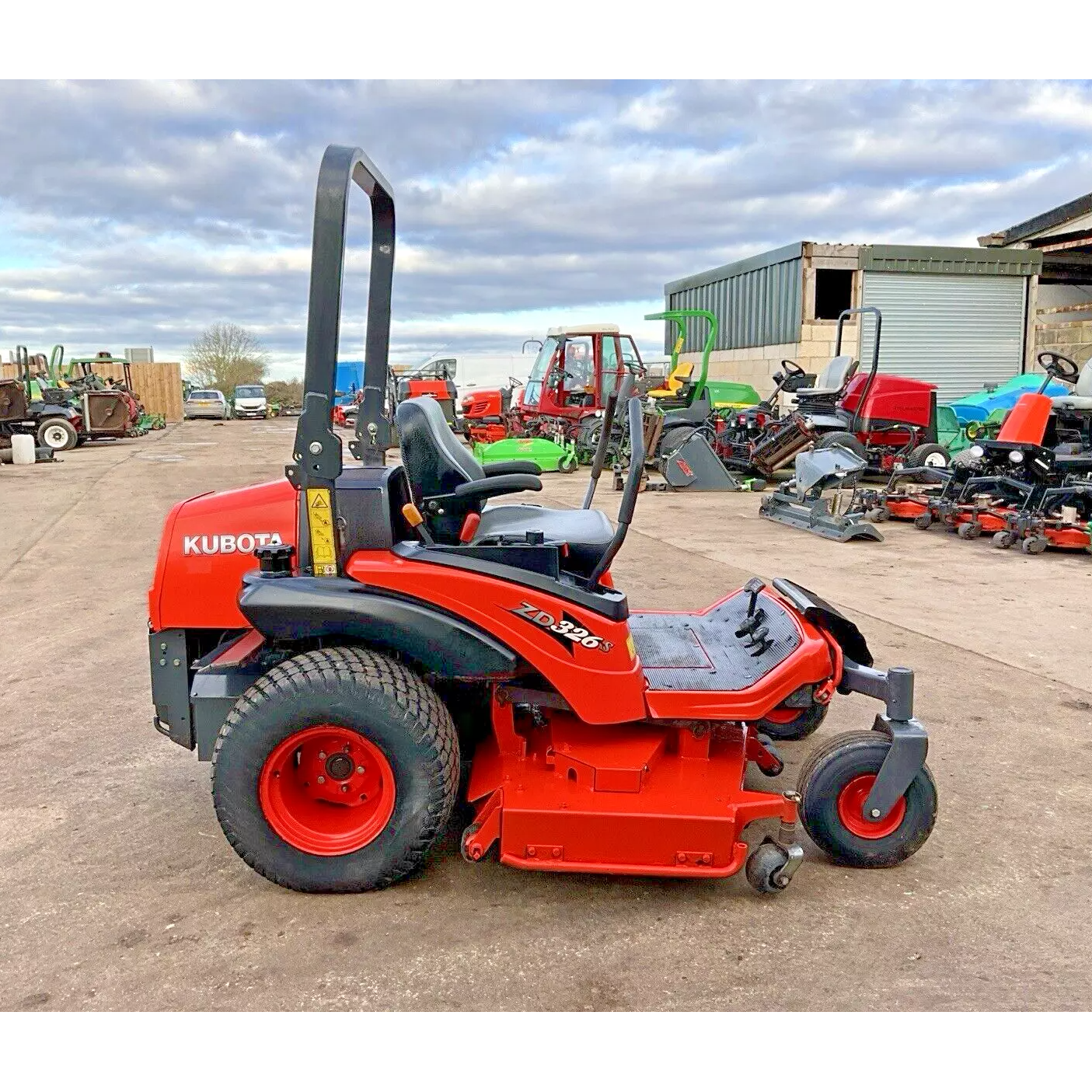 2022 KUBOTA ZD326