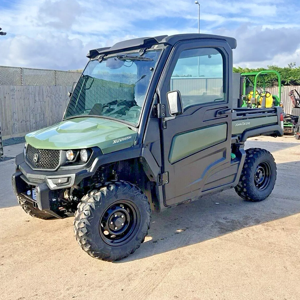 2022 JOHN DEERE 865M ROAD LEGAL DIESEL GATOR