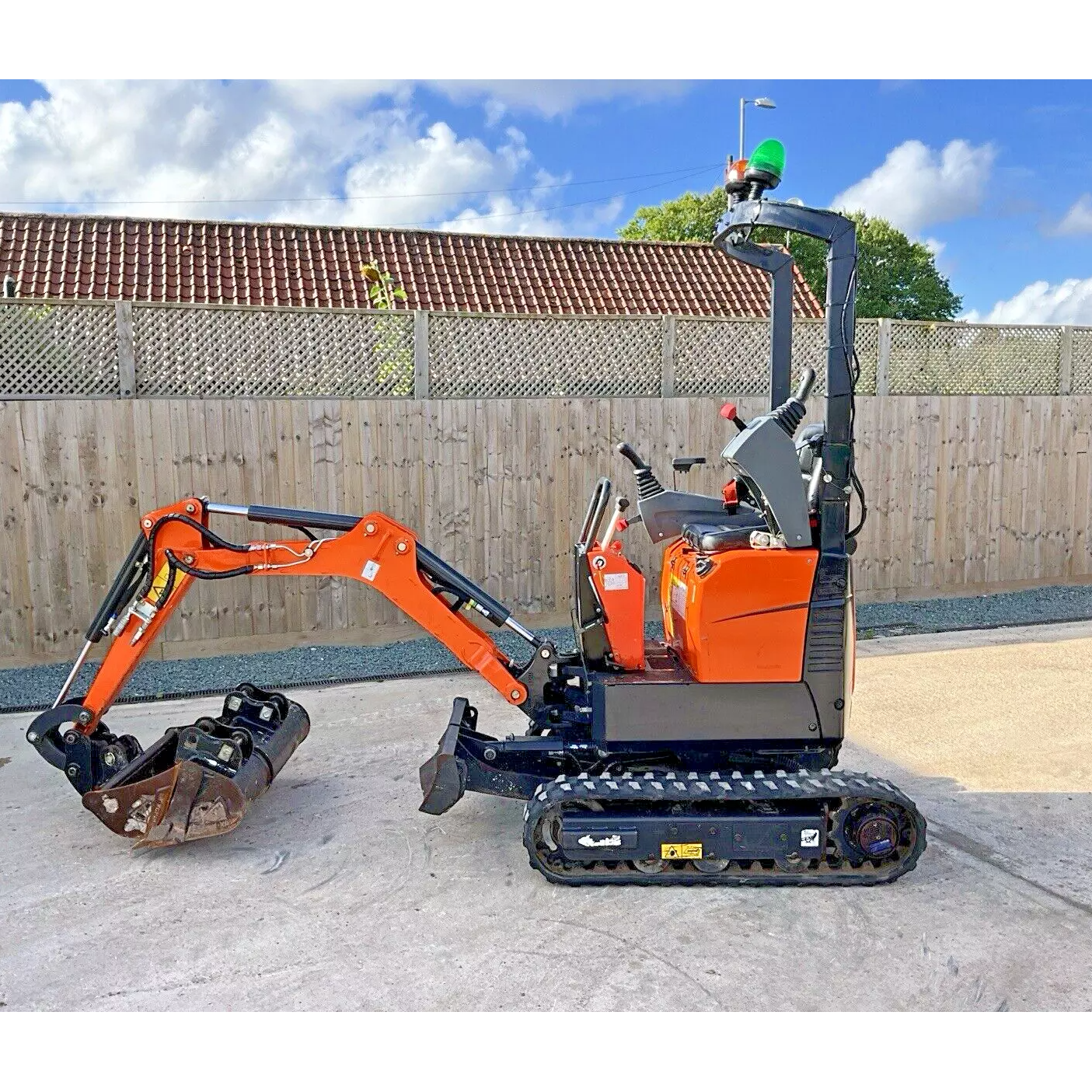 2023 DOOSAN DX10Z