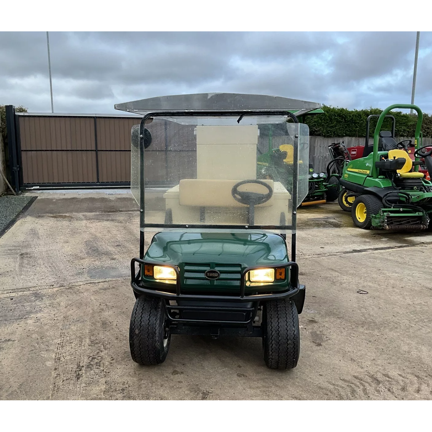 EZGO PETROL GOLF BUGGY