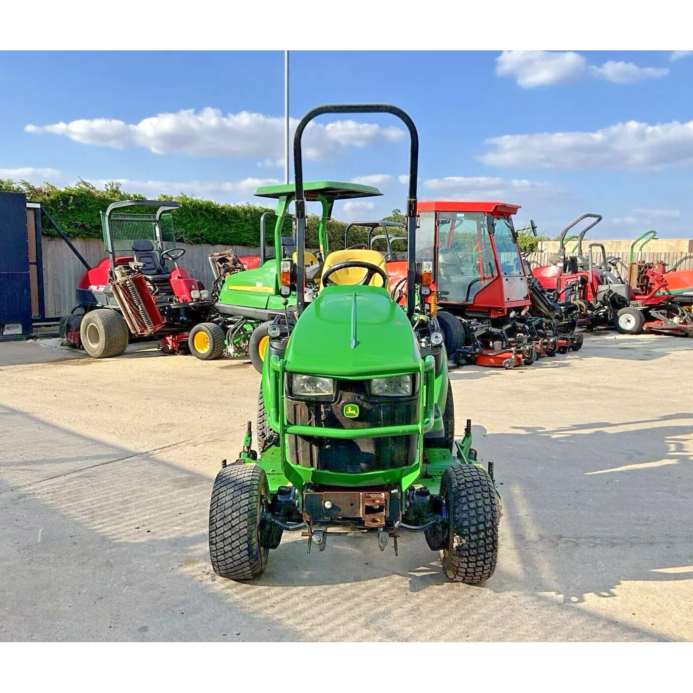 JOHN DEERE 1026R