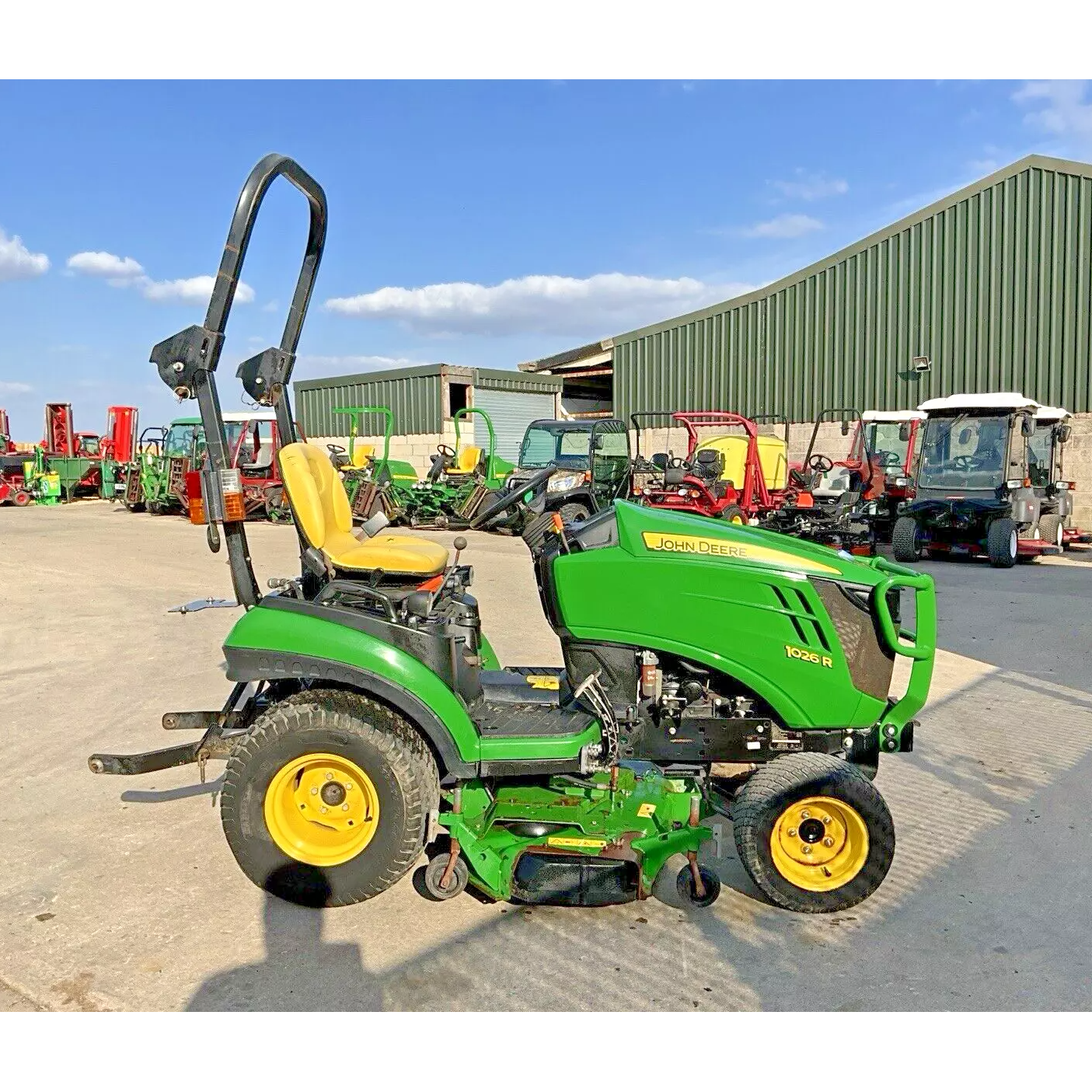 JOHN DEERE 1026R