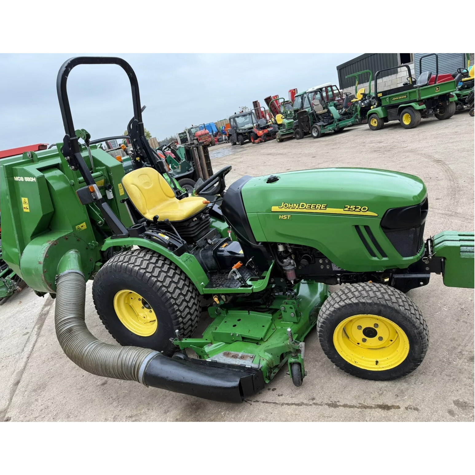 JOHN DEERE 2520