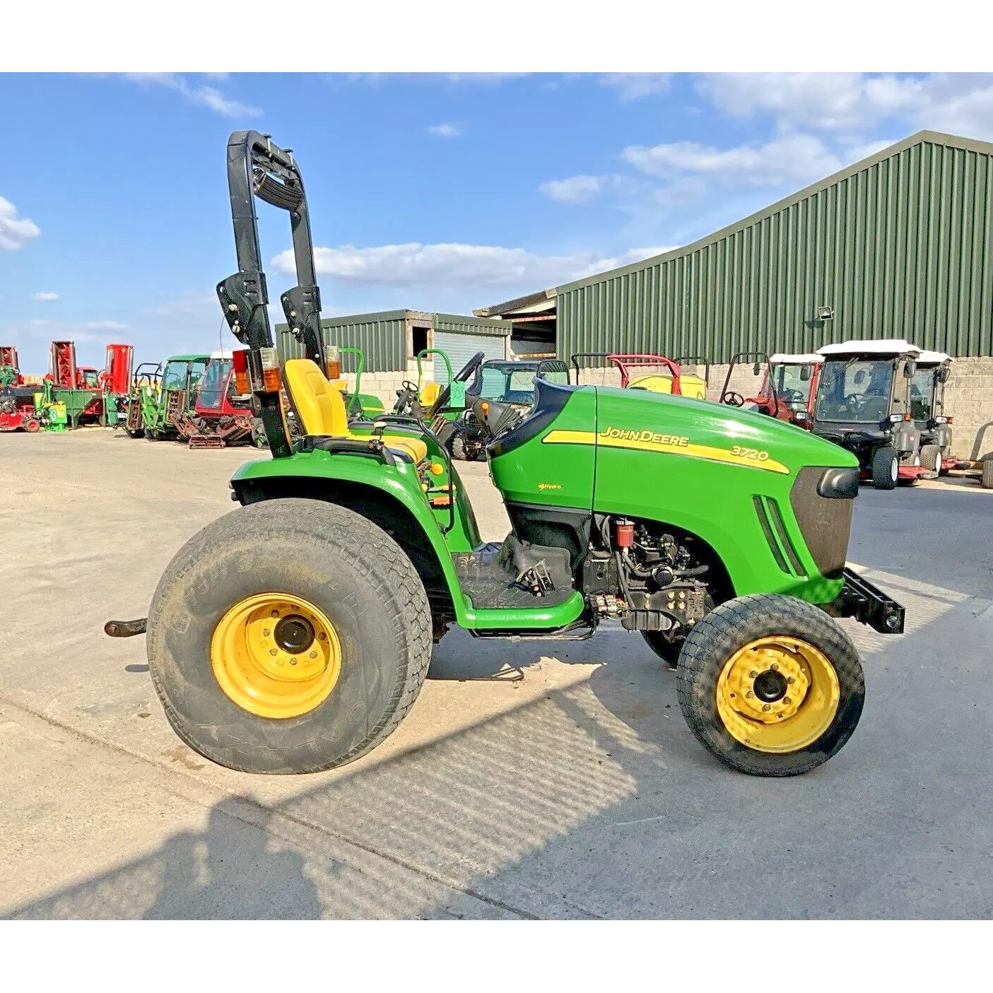 JOHN DEERE 3720