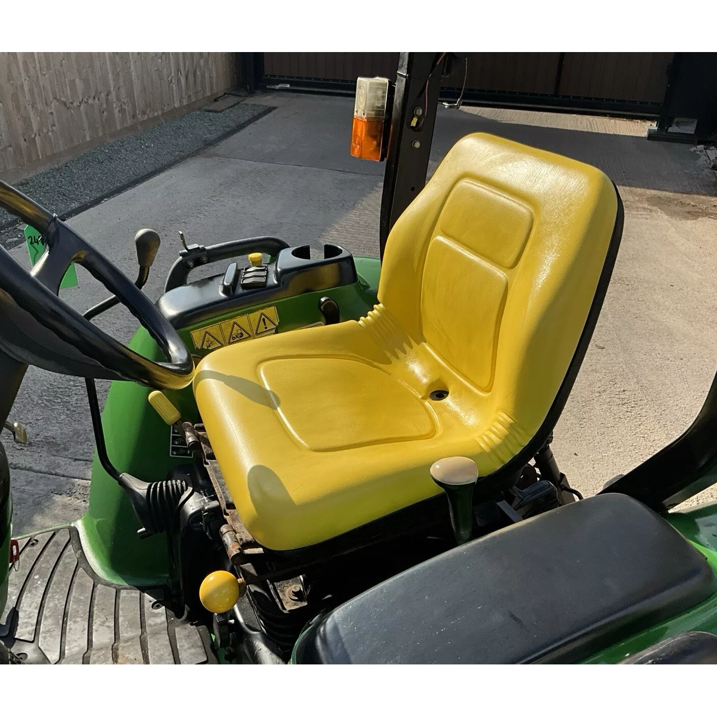 JOHN DEERE 3720